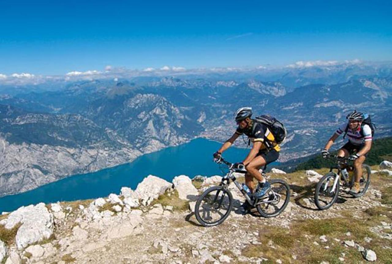 Casa Vacanza & Suite Joy Peschiera del Garda Eksteriør bilde